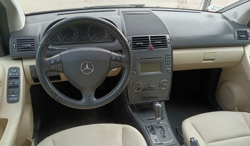 Mercedes A180 Avantgarde Automatico 5p lleno