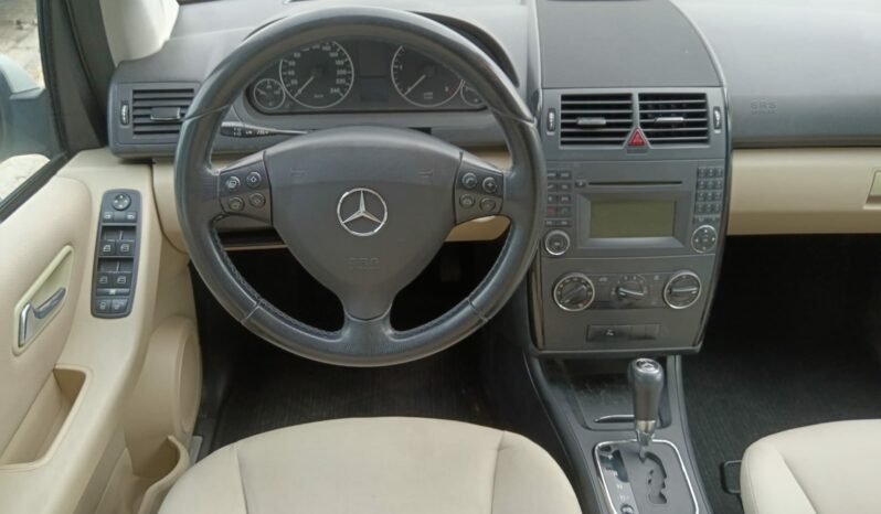 Mercedes A180 Avantgarde Automatico 5p lleno