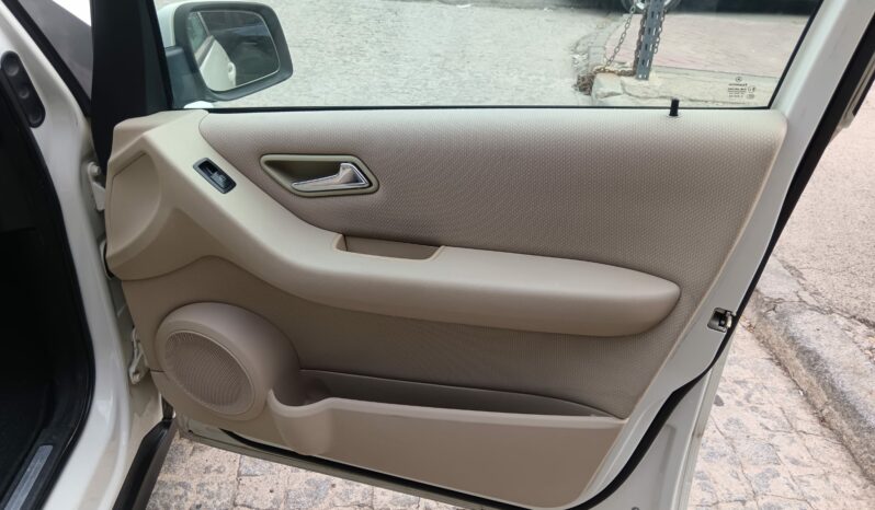 Mercedes A180 Avantgarde Automatico 5p lleno