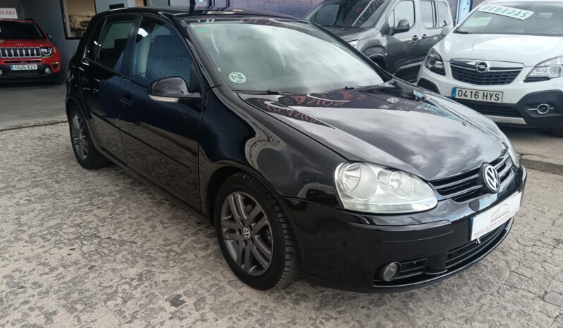 Volkswagen Golf V Highline 5p lleno