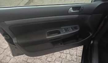Volkswagen Golf V Highline 5p lleno