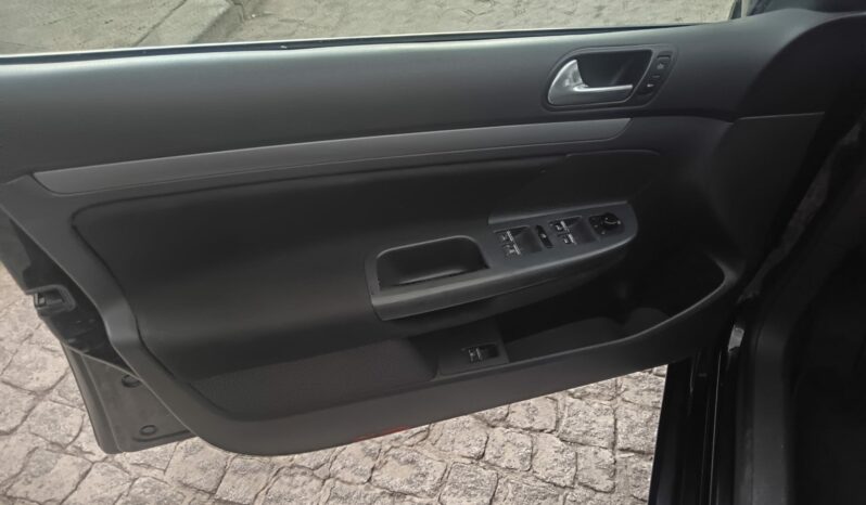 Volkswagen Golf V Highline 5p lleno